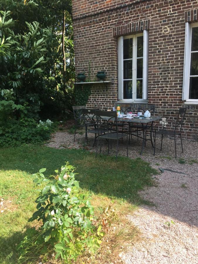 Au Charme Des Pommiers Bed & Breakfast Thiberville Exterior photo